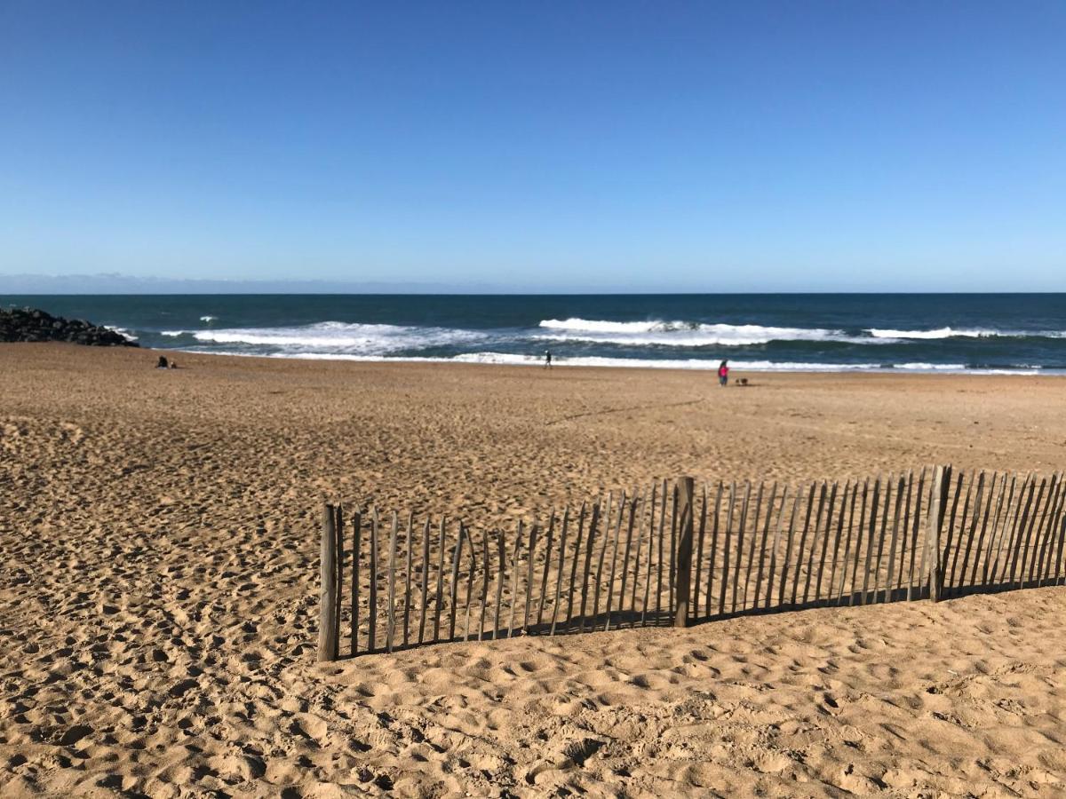 ANGLET- BIARRITZ T3 dans résidence avec piscine Extérieur photo