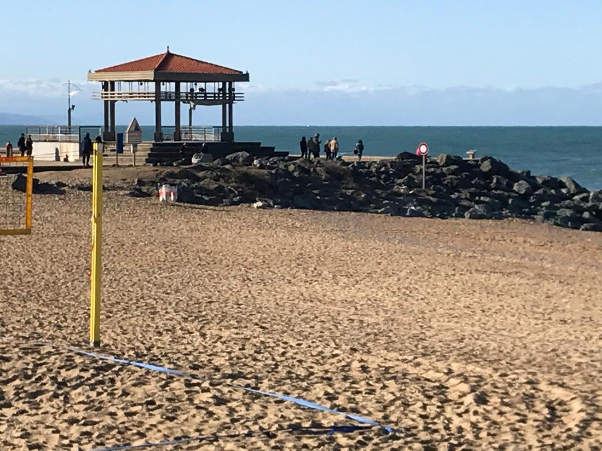 ANGLET- BIARRITZ T3 dans résidence avec piscine Extérieur photo