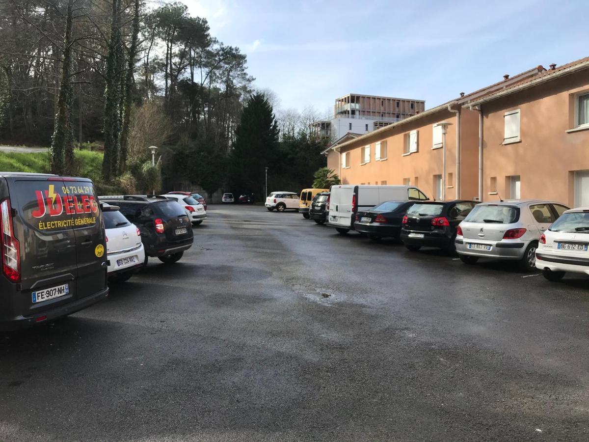 ANGLET- BIARRITZ T3 dans résidence avec piscine Extérieur photo